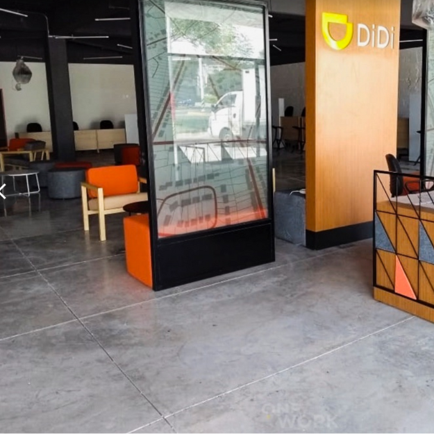 Mobiliario de oficina personalizado para Cliente corporativo