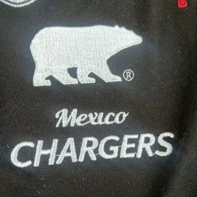 Bordado en uniformes corporativos personalizado para Behr