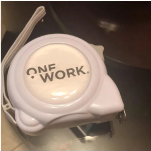 Flexómetros con logo personalizado para One Work