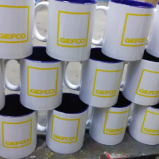 Tazas para evento anual personalizado para GEFCO