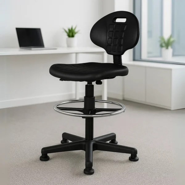 Silla Cajero Industrial Poliuretano Negro y Regaton