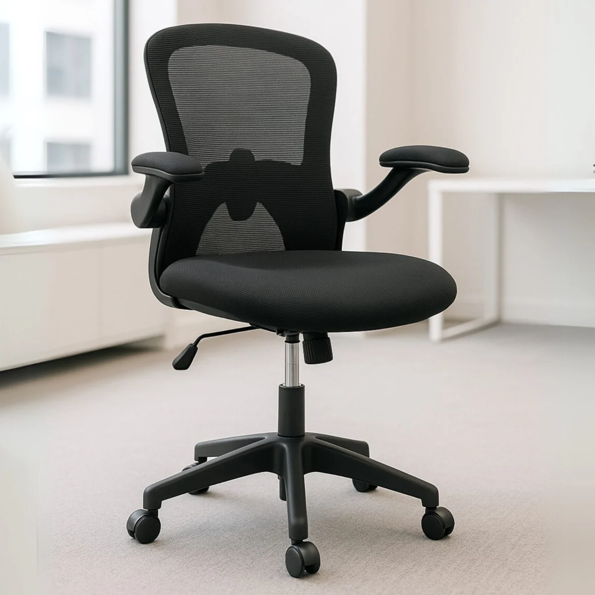 Silla Operativa H6 Mesh con Tela Negra y Brazos Abatibles