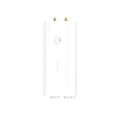 2 Gbps /ePMP FORCE4600C para PTP de alto Desempeño / Wi-Fi 6E / 2 Gbps / 5725 – 7125 MHz / Conectorizado / Con puerto SFP+ / Incluye PoE y Cable de alimentación