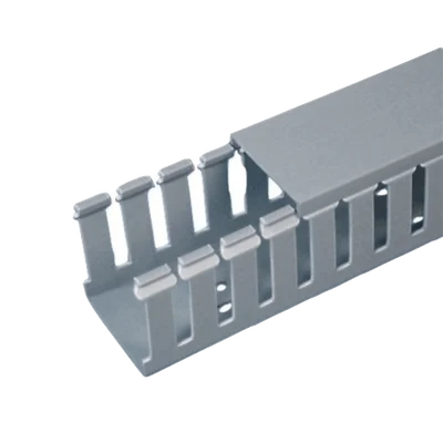 Canaleta Ranurada de PVC con Tapa, Tipo F, 82.6 mm de Ancho, 79.2 mm de Alto y 2 m de Largo, Color Gris