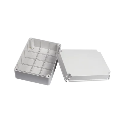 Gabinete de Plástico IP55 (190 X 240 X 95 mm). Protección EMI. Para Instalaciones Comerciales, Residenciales e Industriales. Incluye Tornillería para su Tapa.
