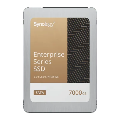 SSD SATA de 2,5″ Serie Enterprise | 7000 GB | Alto Rendimiento Estable | Resistencia Empresarial | Protección de Datos Integral | Análisis de Vida Útil | Compatibilidad con Synology DSM | Garantía de 3 Años.